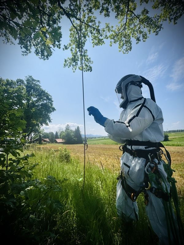Atemschutz vor dem Einsatz – Treesixty Baumpflege